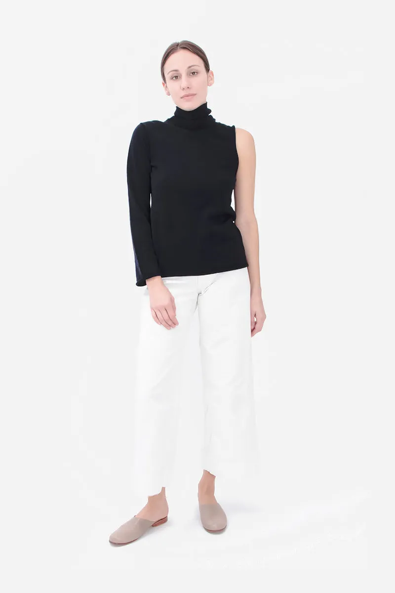 ASYMMETRIC KNIT TOP